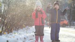 Imunitatea copiilor iarna: Ce alimente și ce rutină să adoptăm, conform unui pediatru cu peste 20 de ani de experiență