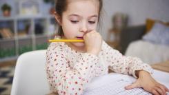 4 tehnici de studiu eficiente, confirmate de Harvard, pentru copiii din ciclul primar