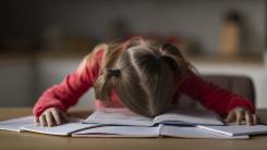 „Copilul meu nu vrea să învețe!” Tehnici de studiu foarte eficiente care îl ajută pe elev să fie mai atent, mai motivat