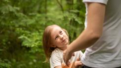 6 lecții dăunătoare și periculoase pe care copiii le absorb în ziua de azi, fără ca părinții să observe