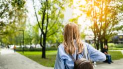 Radu Leca: De ce nu se descurcă singuri adolescenții