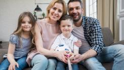 De ce sunt regulile importante în educația copiilor. „Bunica la ora 18 ne închidea bucătăria. Nimeni nu mai mânca după ora aia”