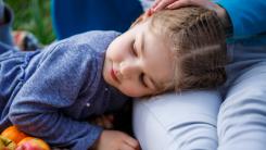Un medic neurolog pediatru avertizează: „Lipsa somnului, infecțiile și febra pot declanșa crize epileptice la copii. 8-9 ani, vârful”