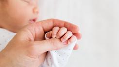 Criza demografică continuă: de două ori mai multe decese decât nașteri