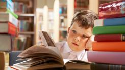 De ce NU mai citesc elevii? Sfaturi de la un profesor: „Elevul va deveni un cititor de cursă lungă” / VIDEO