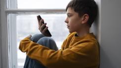 O nouă țară oprește accesul la rețele sociale „de mare risc” copiii cu vârste sub 16 ani