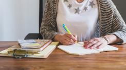 Profesorii sunt rugați să ajute la corectarea lucrărilor de la simularea examenului de Bacalaureat