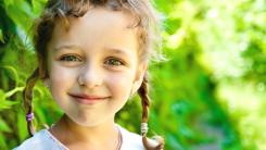 Părinții copiilor foarte inteligenți fac aceste 7 lucruri diferit acasă, spune un consilier educațional