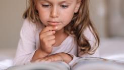 Neuropsiholog: „În cazul în care copilul nu citește fluent la vârsta de 8 ani, ar putea fi un semn de avertizare”