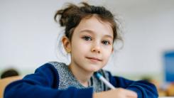 Nici mai multe ore, nici mai multe teme! „Revoluția” care îi învață pe copii să învețe mai bine