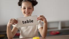 Ce se întâmplă în creierul unui copil care vorbește mai multe limbi străine