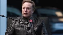 Elon Musk avea doar 3 ani când mama lui a înțeles că este un geniu: „A fost hărțuit de colegii săi de școală”