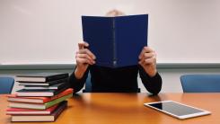 Concurs pentru elevii pasionaţi de literatură: 