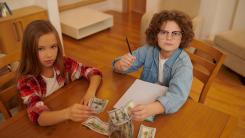 Ce spune noul ministru al Educației despre bursele elevilor