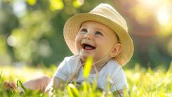 Cauți un nume strălucitor pentru băiatul tău? Iată 5 idei inspirate!