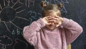 Coreglarea emoțională la grădiniță: Greșelile frecvente ale părinților și cum să le evitați. Ghidul complet al Mirei Loghin / VIDEO
