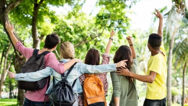 Cum să te comporți cu copii adolescenți? Trei sfaturi pentru părinți de la o cititoare ParintisiPitici.ro