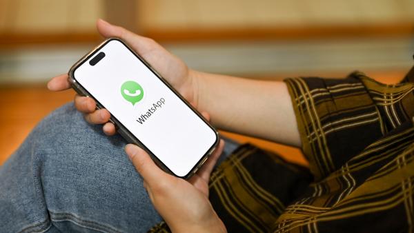 Cele nouă tipuri de părinți din grupul de WhatsApp de la școală: „Mama” mamelor, relațiile publice sau informatorii. Te identifici cu vreunul?