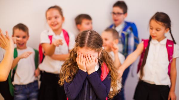 Statisticile legate de bullying, alarmante! De la ce vârstă apare? Psihoterapeutul Diana Todeancă: „Chiar și de la grădiniță” / VIDEO