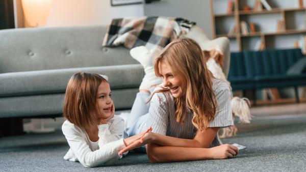 „Un nou drum în creșterea copiilor: parenting inversat!” O metodă inedită devine populară printre părinții Mileniali