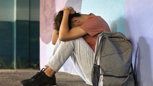 De ce adolescenții ascund suferința? Radu Leca: Vor să o rezolve singuri ca să nu pară „slabi” sau „dramatici”