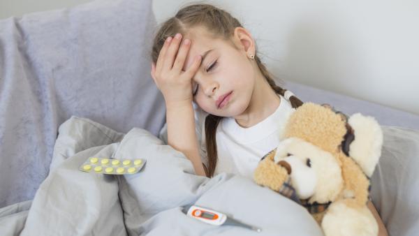  Meningita bacteriană: simptome la care trebuie să fii atent