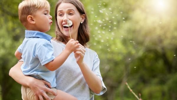 Abilitatea nr. 1 pe care părinții uită astăzi să o dezvolte la copii, conform unei cercetătoare în parenting