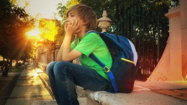 Intervenții centrate pe familie în abandonul școlar. Leca: Contract educațional, mediere școală–părinte și sprijin socio-emoțional