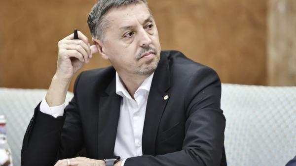 Daniel David, despre salarii: Salariul pentru profesorul debutant și asistentul universitar trebuie să aibă ca referință salariul mediu