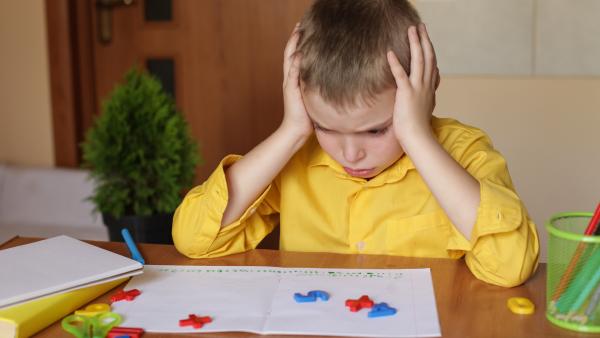 ADHD la copii: întrebarea pe care ar trebui să ți-o pui înainte de a lua în calcul un diagnostic