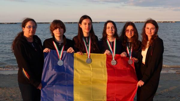 Patru medalii pentru echipa României, la Olimpiada Europeană de Informatică pentru Fete organizată în Italia