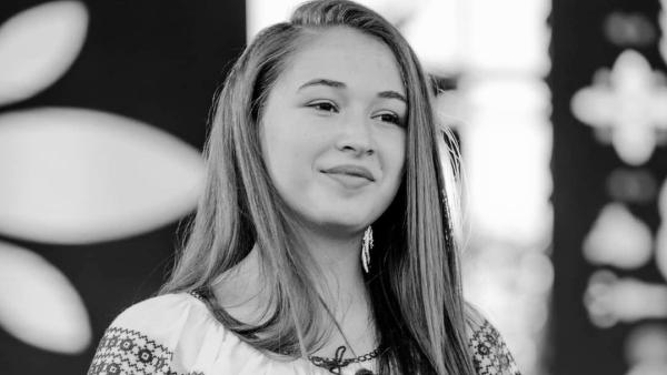 „Andreea noastră nu mai cântă!” O tânără adolescentă s-a stins, după un AVC înainte de a urca pe scenă