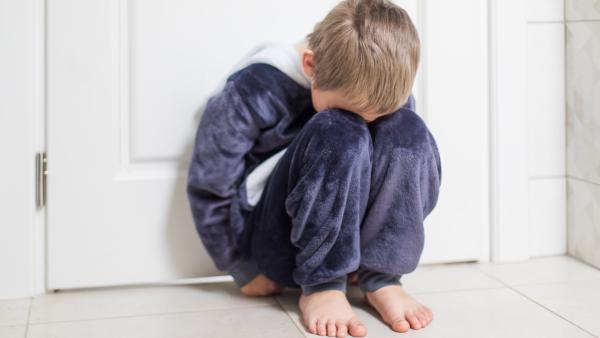 Profilul clinic al alienatorului, conform lui Leca. Mândria patologică și transmiterea transgeneratională a abuzului / VIDEO