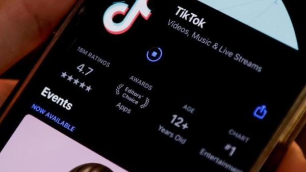 TikTok, acuzat de Comisia Europeană că îi expune pe minori la riscuri. Compania poate primi o amendă uriașă 