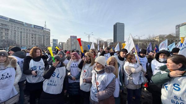 Sindicatele din Educaţie: Solicităm, la fel ca şi Sanitas, renunţarea la această „mizerie” de proiect al legii salarizării