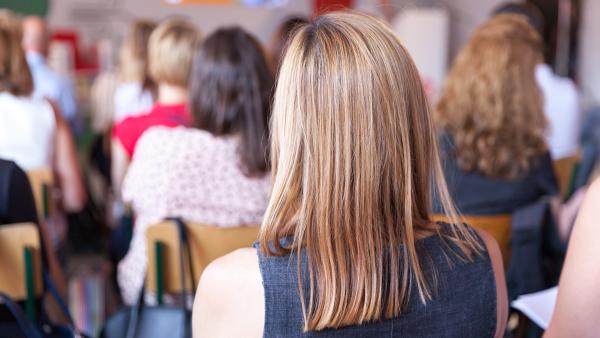 UNESCO, semnal de alarmă: 2,4 milioane de fete nu au acces la educație secundară în Afganistan 