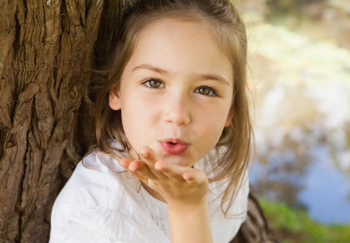 Cel mai bun lucru de făcut pentru a crește copii inteligenți emoțional, potrivit unui psiholog