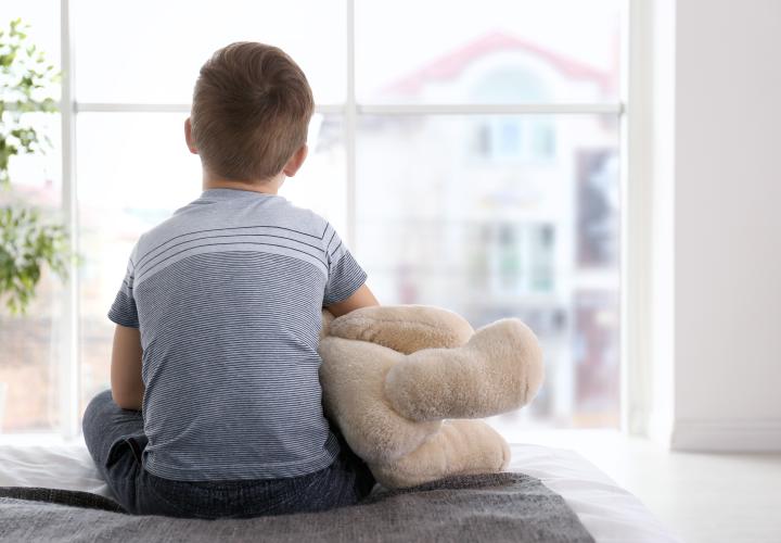 Psihiatru: „Codul nostru poștal are o influență mai mare asupra dezvoltării copiilor decât codul nostru genetic”