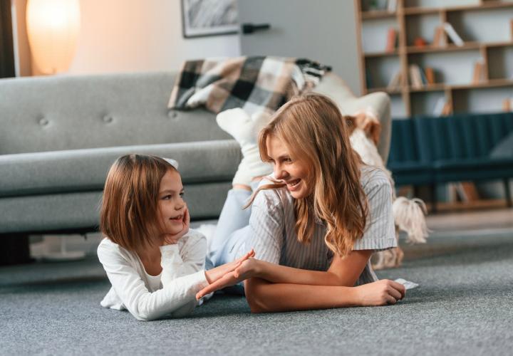 „Un nou drum în creșterea copiilor: parenting inversat!” O metodă inedită devine populară printre părinții Mileniali