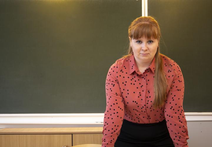 Prof. Costreie atrage atenția asupra fenomenului periculos în care autoritatea și expertiza profesorilor sunt subminate de părinți