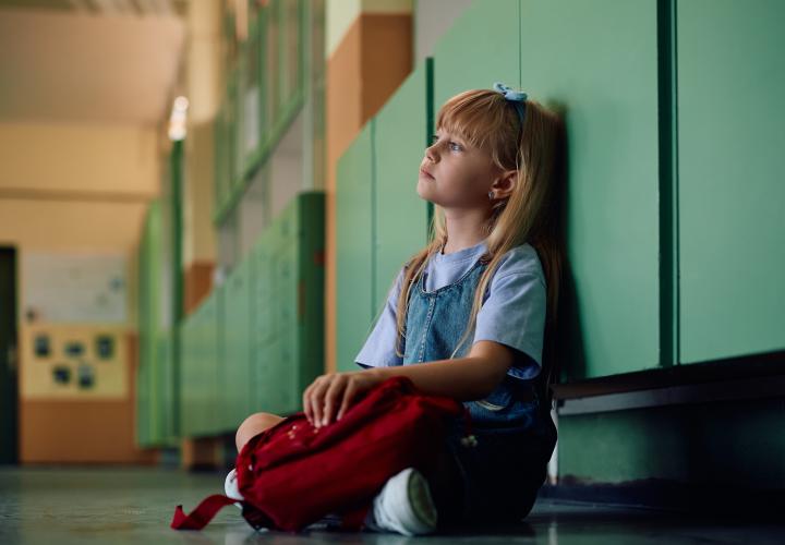 Eșecul școlar și frica de ratare: De ce dezamăgirea notelor mici aparține părinților, nu copiilor