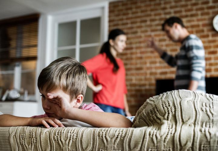 Radu Leca prezintă metodele de alienare parentală ale „făptașilor”: Un scut frecvent este formularea „fac totul pentru siguranța lui” 