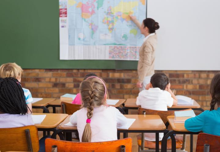 Salariile profesorilor în 2027. Noua lege a salarizării schimbă complet grila din educație