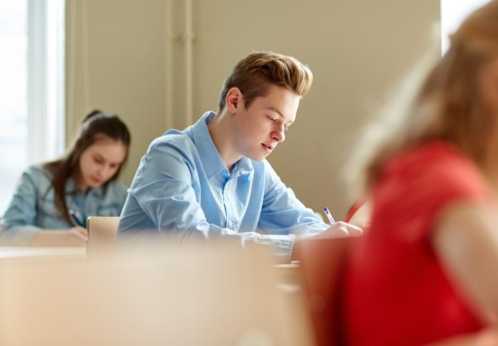 BAC 2026: Cum s-a desfășurat proba orală la Limba Română. Subiectele amintesc de examenele susținute de generațiile trecute