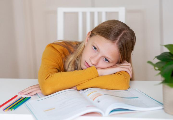 Dacă vrei ca ai tăi copii să se concentreze mai bine, fă aceste 5 lucruri. Le va fi mai ușor să fie atenți, spune un expert 