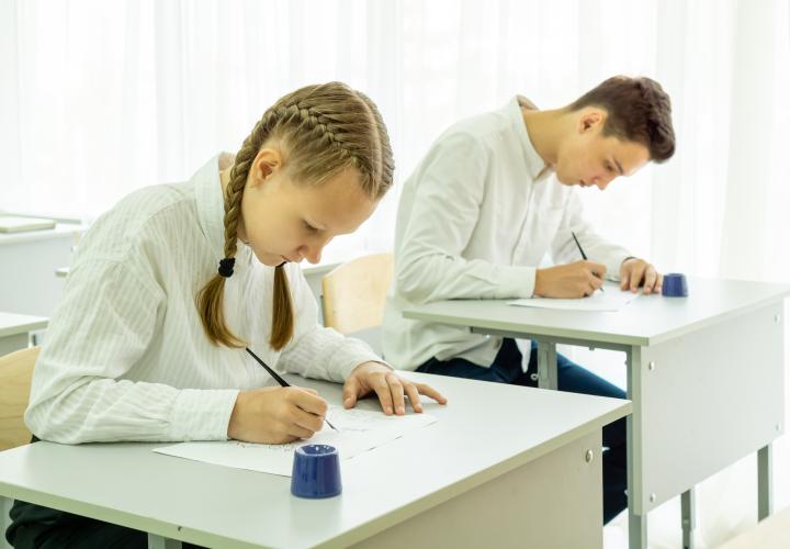 Profesor de Matematică: Nu va mai ploua cu note de 10 la Evaluarea Naţională