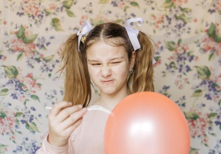 Prima menstruație la 8 sau 9 ani. Când trebuie să te îngrijorezi? Dr. Oana Crețu explică semnele pubertății precoce / VIDEO