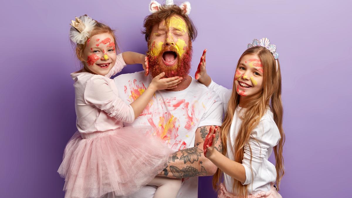 studiu-tatii-sunt-mai-fericiti-decat-mamele-autoarea-cercetarii-explica-barbatii-se-joaca-mai-frecvent-si-indeplinesc-sarcini-de-ingrijire-mai-putine-1_85084300