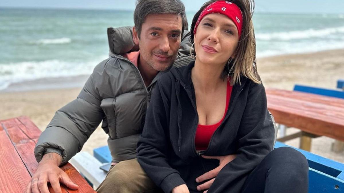 adela-popescu--imagine-emotionanta-din-vacanta-de-vis-din-bali--cum-apar-radu-valcan-si-cei-trei-copii-ai-lor-in-poza---foto_47192100