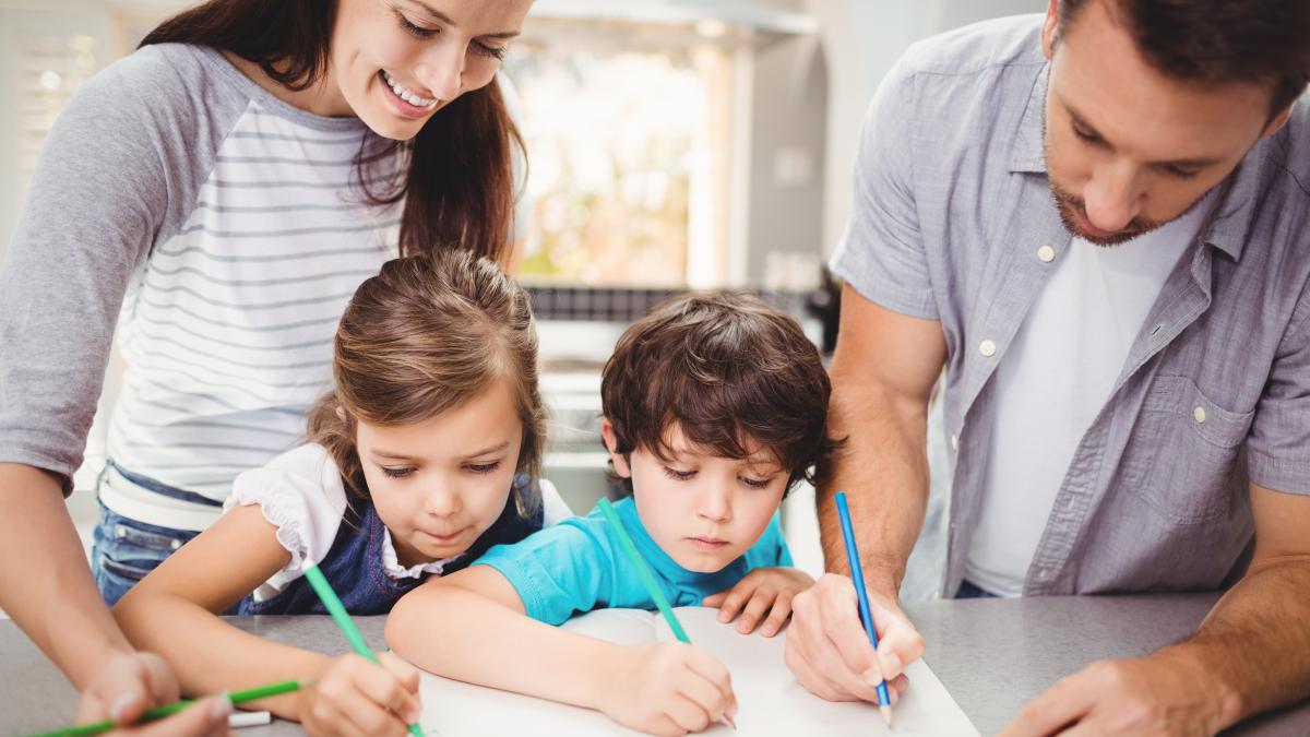 un-nou-trend-de-crestere-a-copiilor-care-a-castigat-popularitate-in-ultimii-ani-parenting-intensiv--ce-este-si-cum-ii-afecteaza-pe-micuti-1_02249400